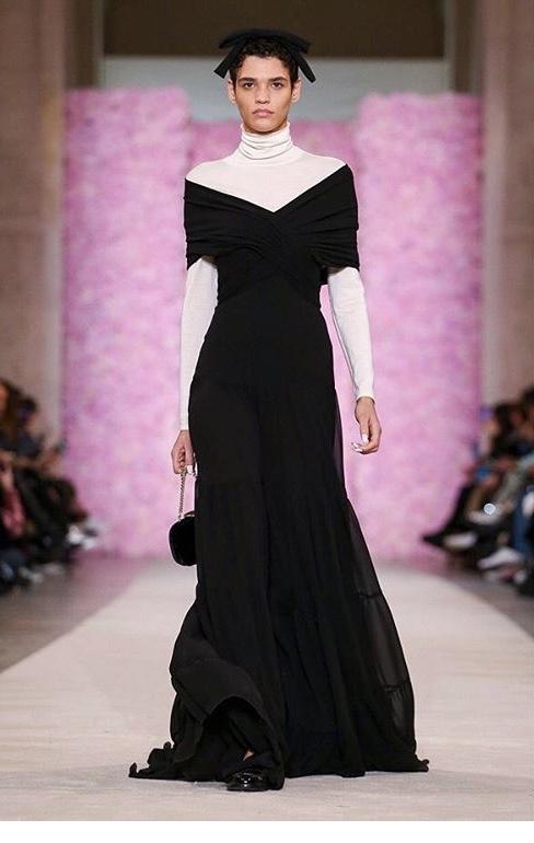 GIAMBATISTA VALLI, MUR FLEURI (MARS 20) DEBEAULIEU