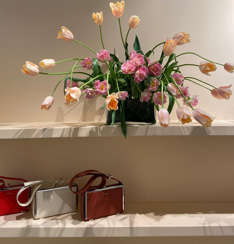 NINA RICCI EN TULIPES (FEVRIER 20) DEBEAULIEU