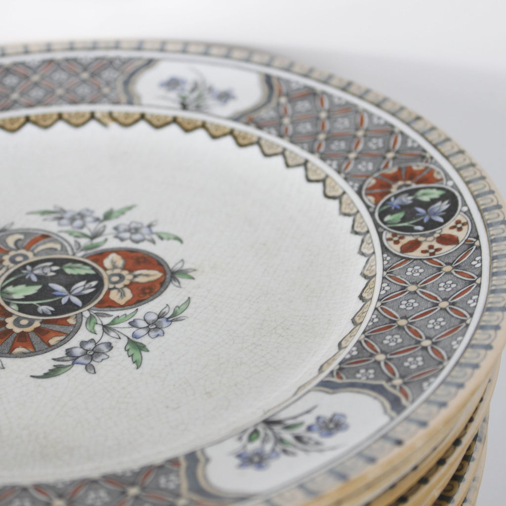 Assiettes Minton décor polychrome 1859 DEBEAULIEU PARIS