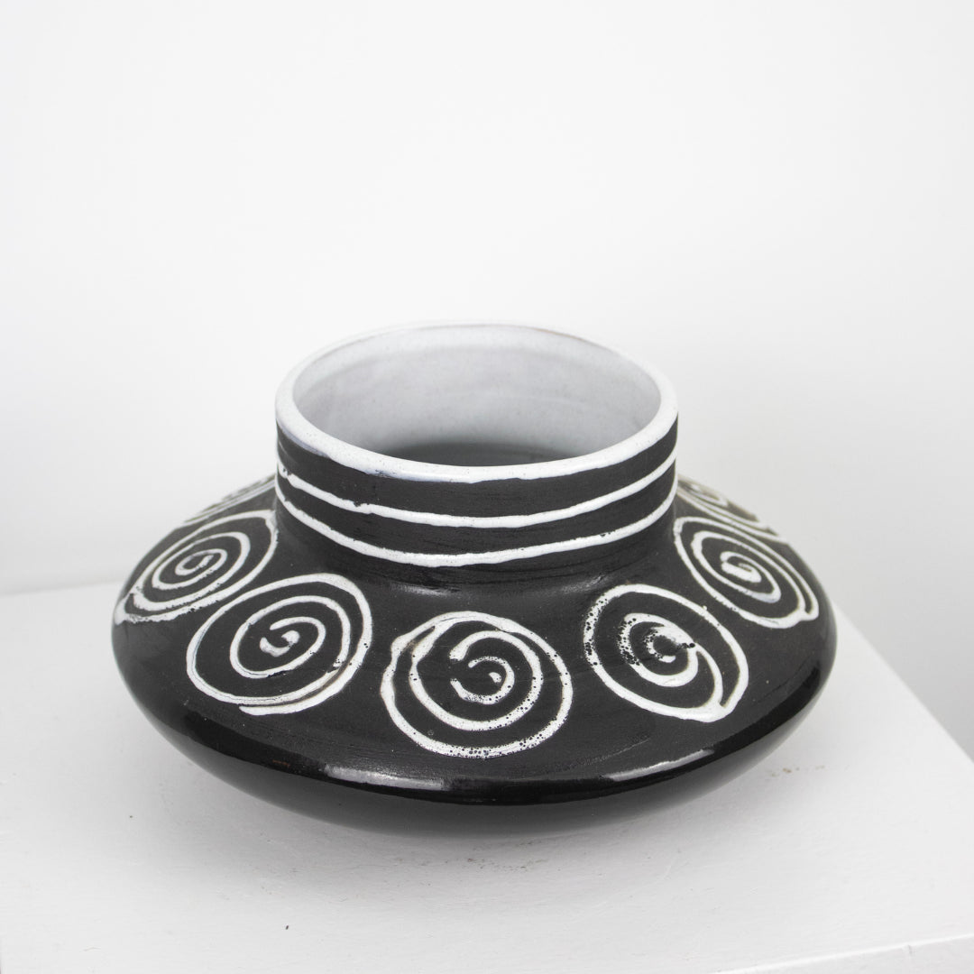 Vase Brutaliste Spirales Blanches DEBEAULIEU