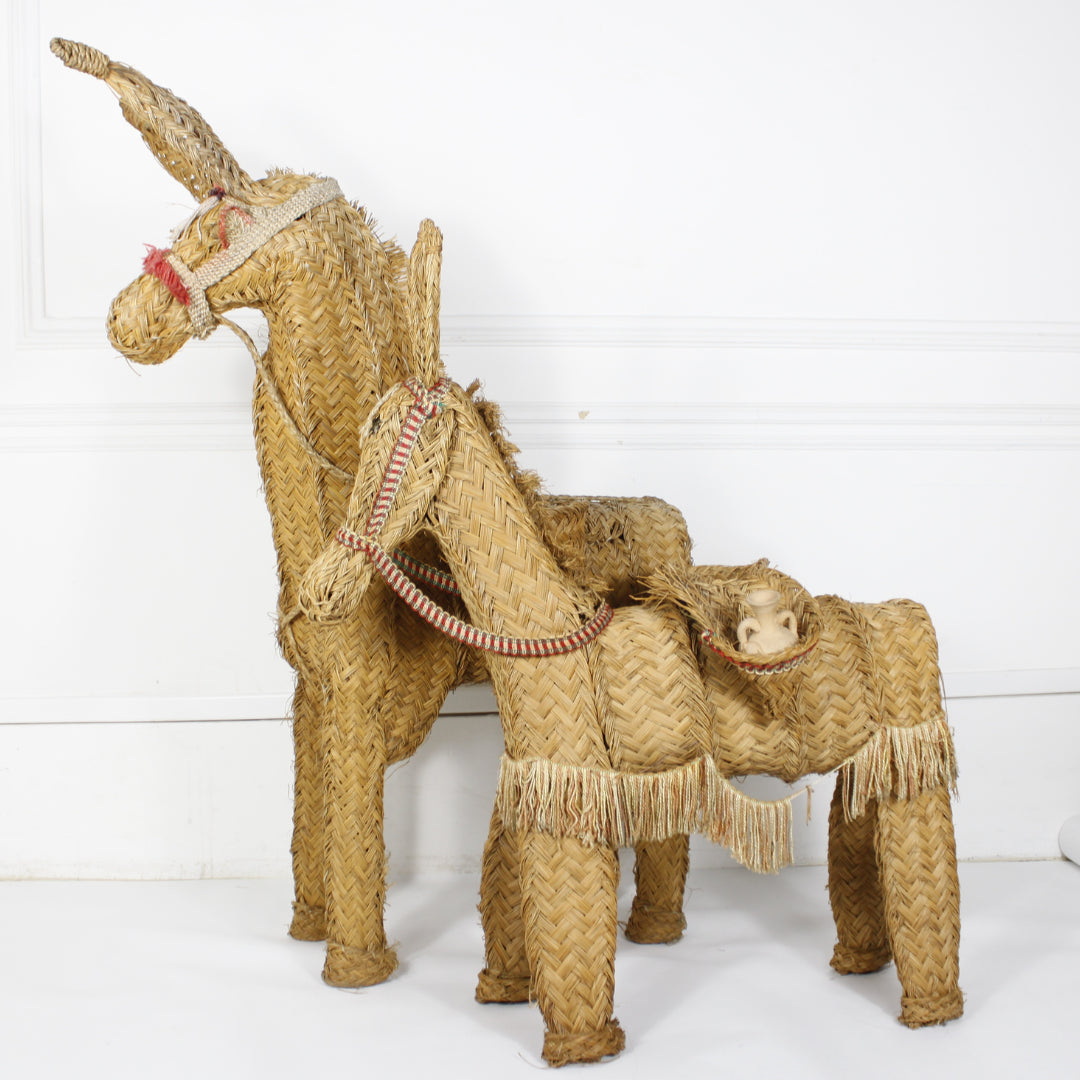 Anes en rotin vintage DEBEAULIEU