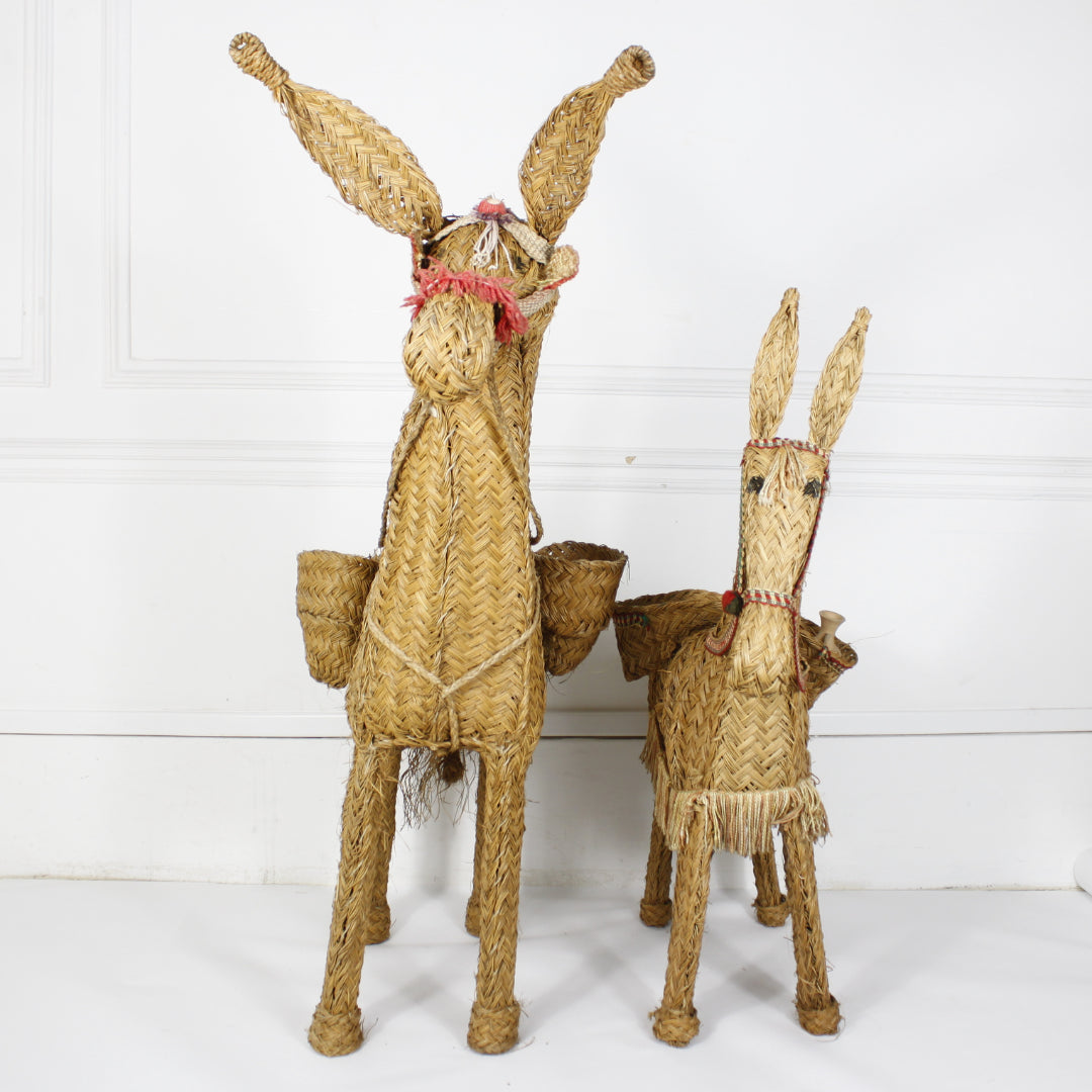 Anes en rotin vintage DEBEAULIEU