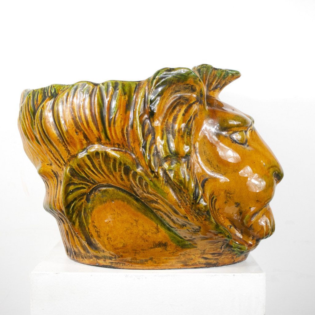 Lion cache pot DEBEAULIEU