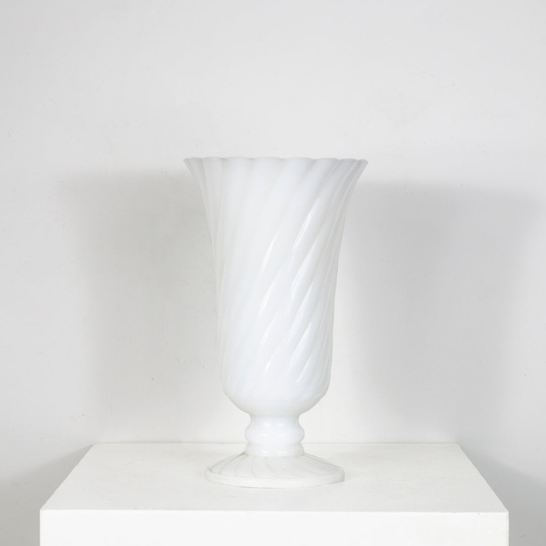 Vase opaline DEBEAULIEU