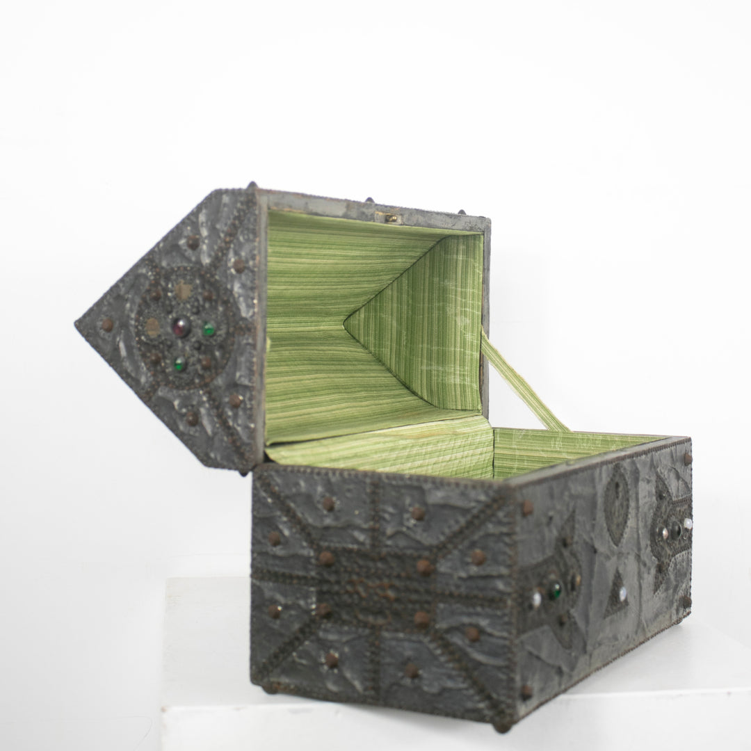 Boite aux trésors DEBEAULIEU