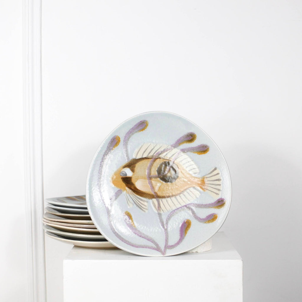 Assiettes en faïence de Pornic DEBEAULIEU