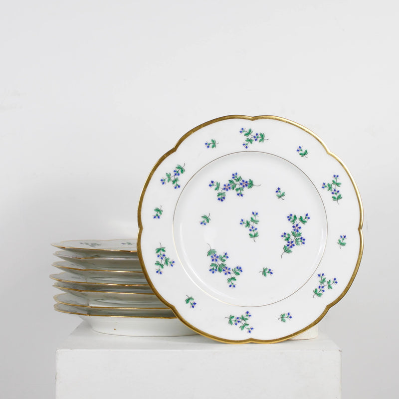 Assiettes aux fleurettes en porcelaine DEBEAULIEU PARIS
