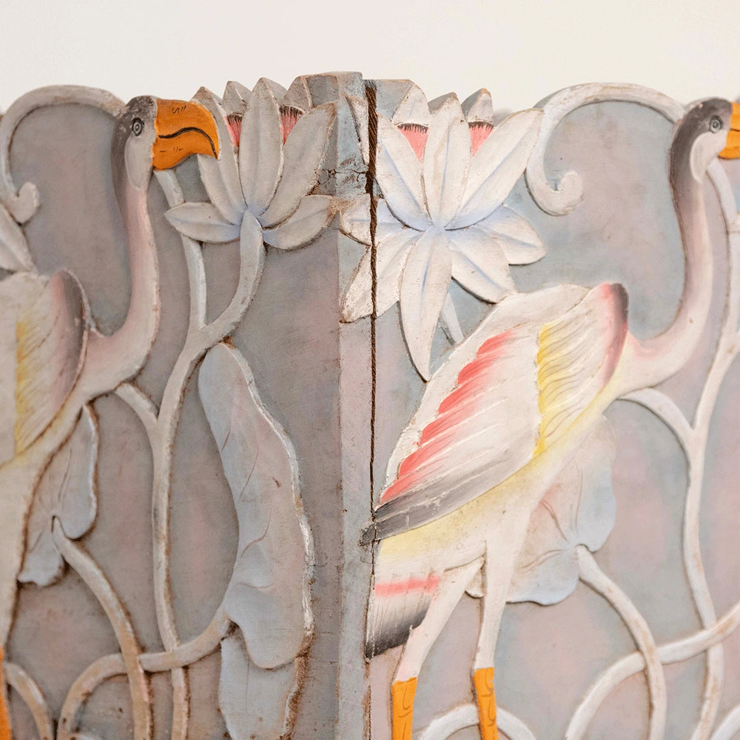 Cache-Pot en Bois Sculpté Décor Lotus et Oiseau DEBEAULIEU