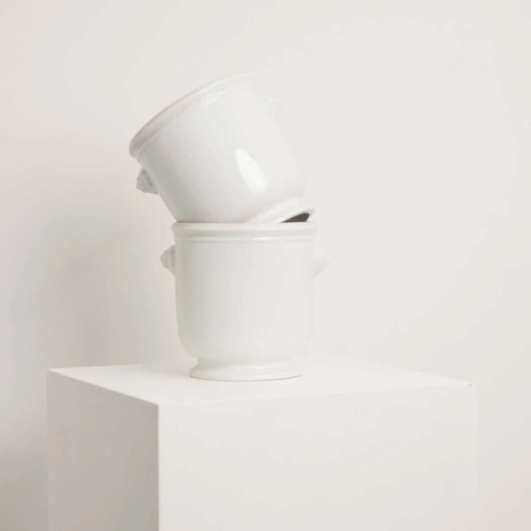 Cache-Pot en Porcelaine à Têtes de Lion DEBEAULIEU