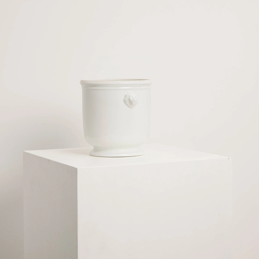Cache-Pot en Porcelaine à Têtes de Lion DEBEAULIEU