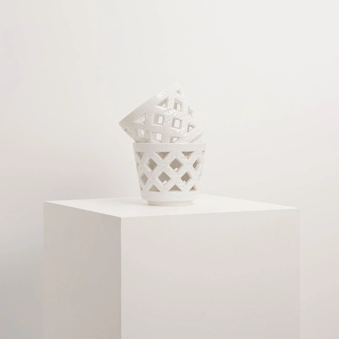 Cache-Pot Ajouré en Céramique Blanche DEBEAULIEU