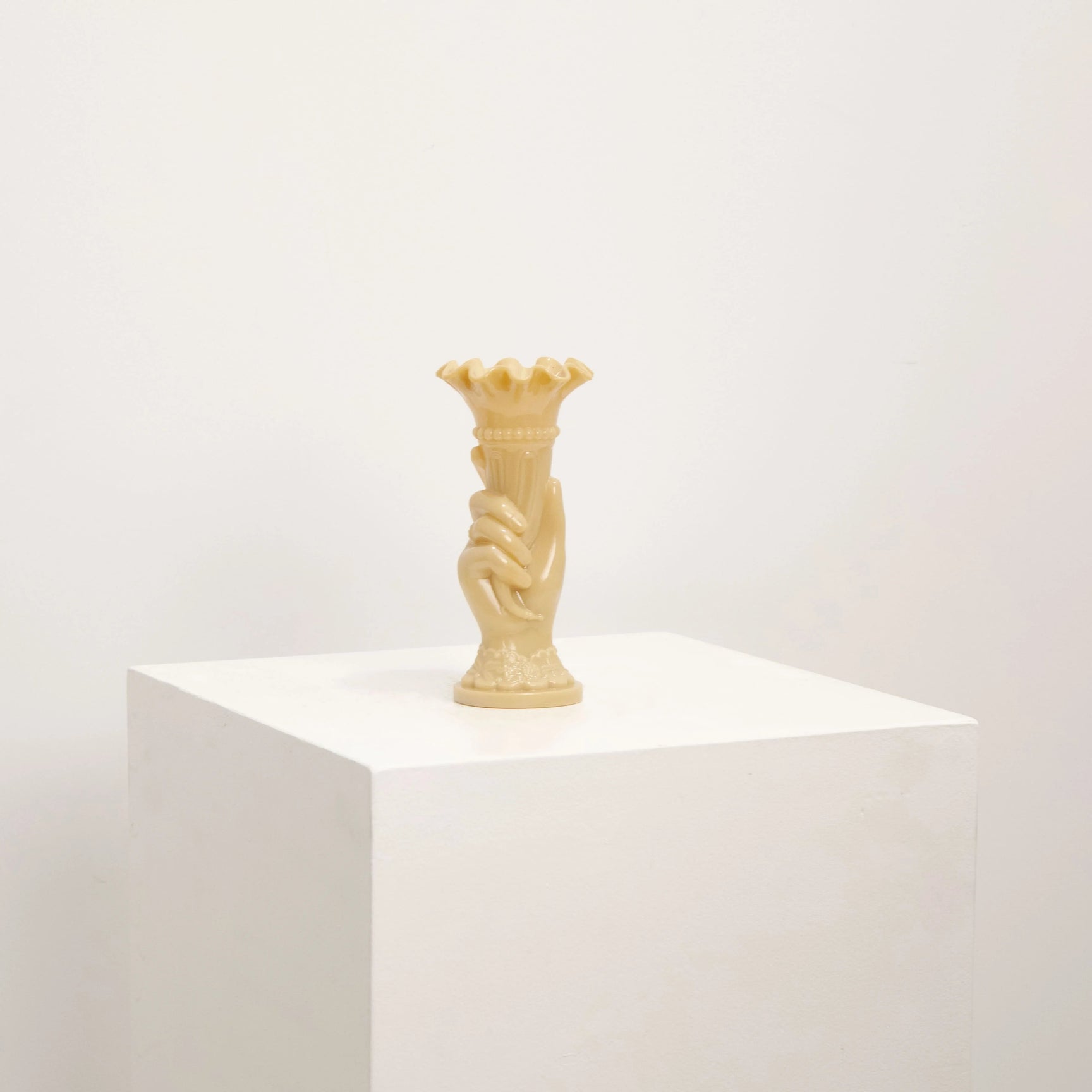 Soliflore Main en Verre Pressé Crème DEBEAULIEU