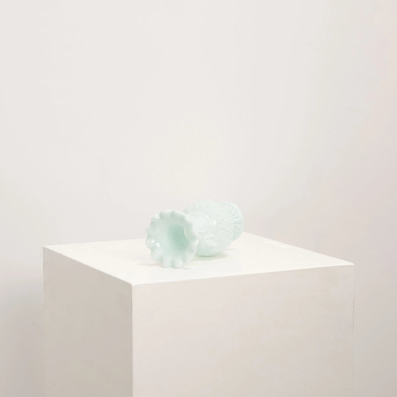 Soliflore Baroque en Opaline Turquoise DEBEAULIEU