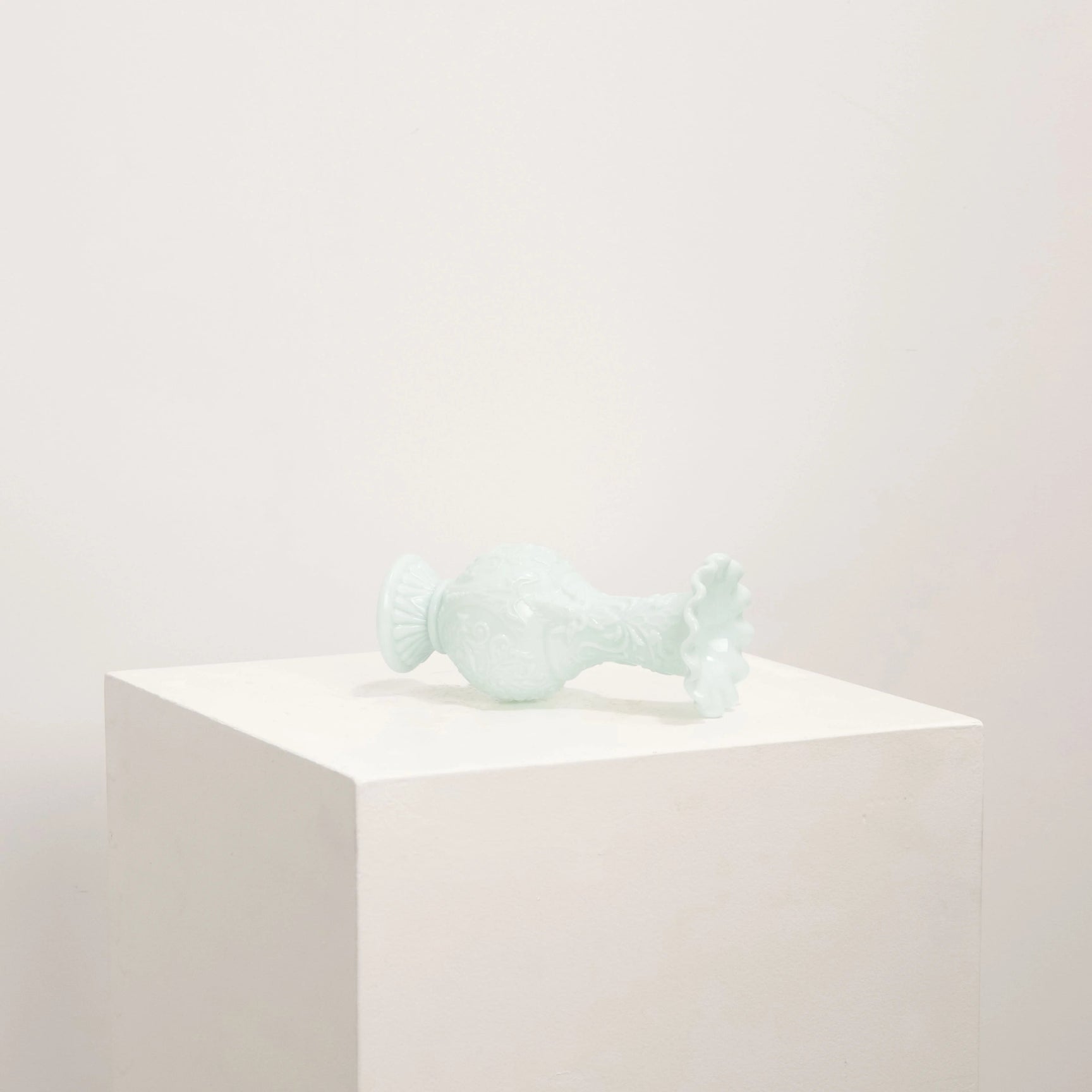 Soliflore Baroque en Opaline Turquoise DEBEAULIEU