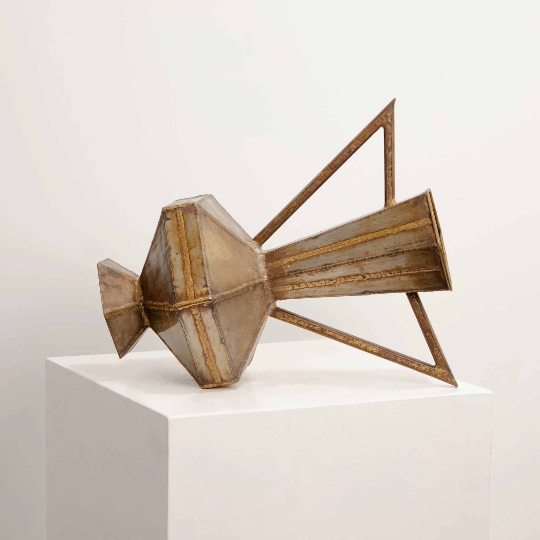 Vase Architectural en Métal Patiné DEBEAULIEU