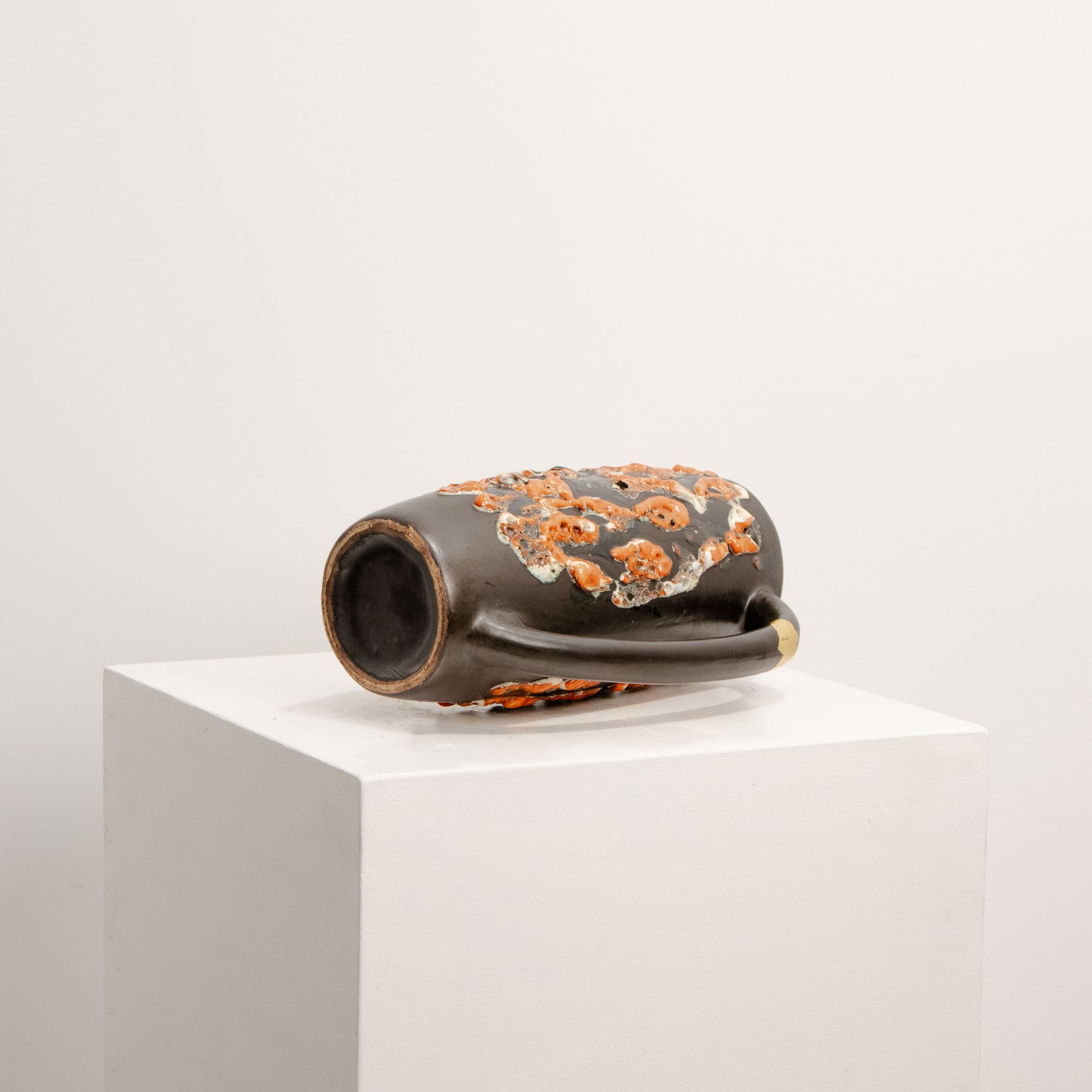 Pichet Sculptural Fat Lava DEBEAULIEU