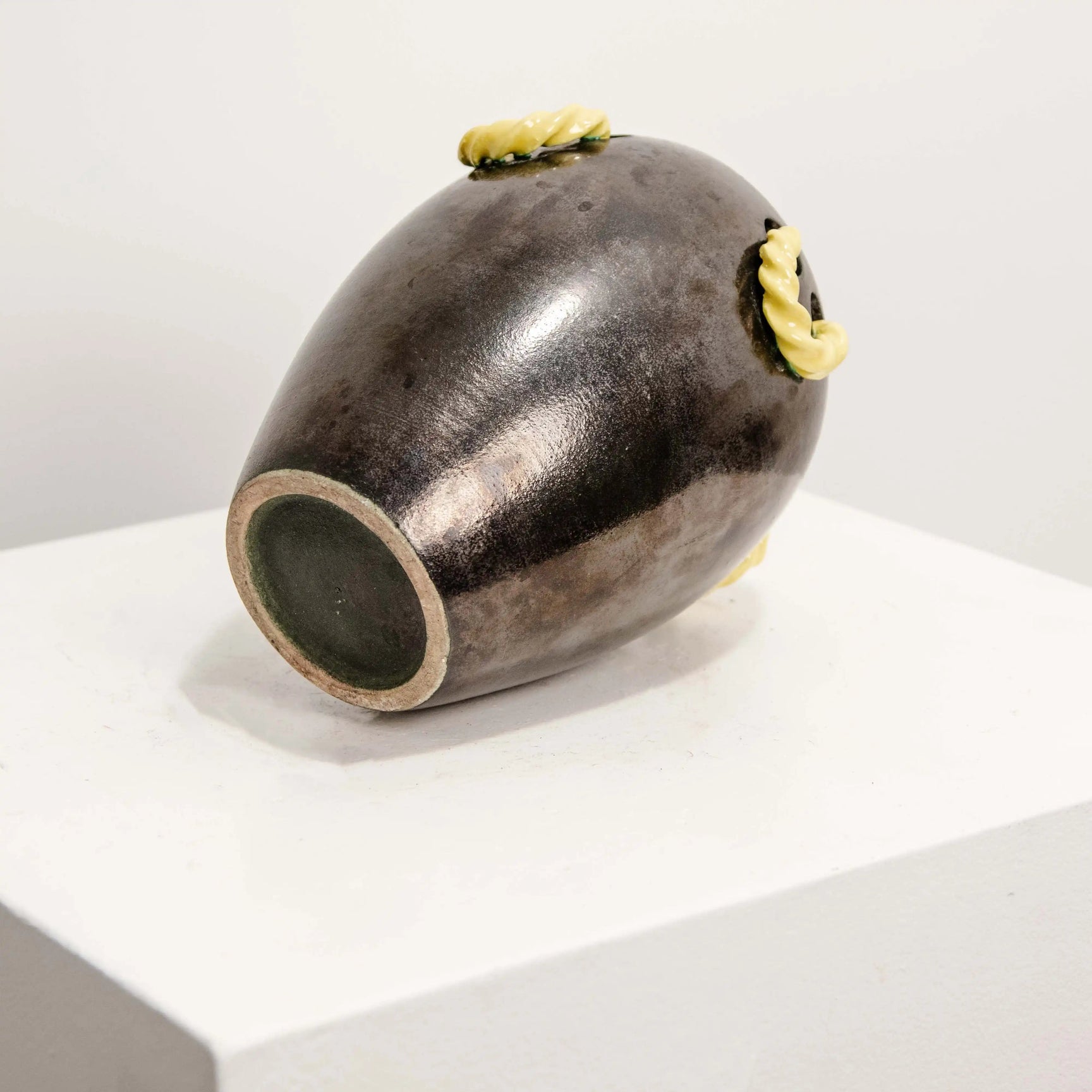 Vase Lustré aux Anneaux Torsadés DEBEAULIEU