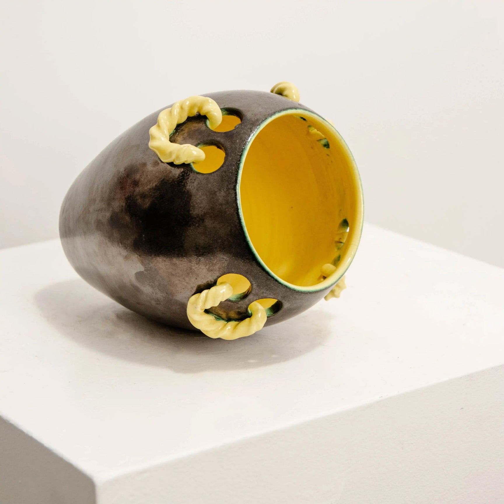 Vase Lustré aux Anneaux Torsadés DEBEAULIEU