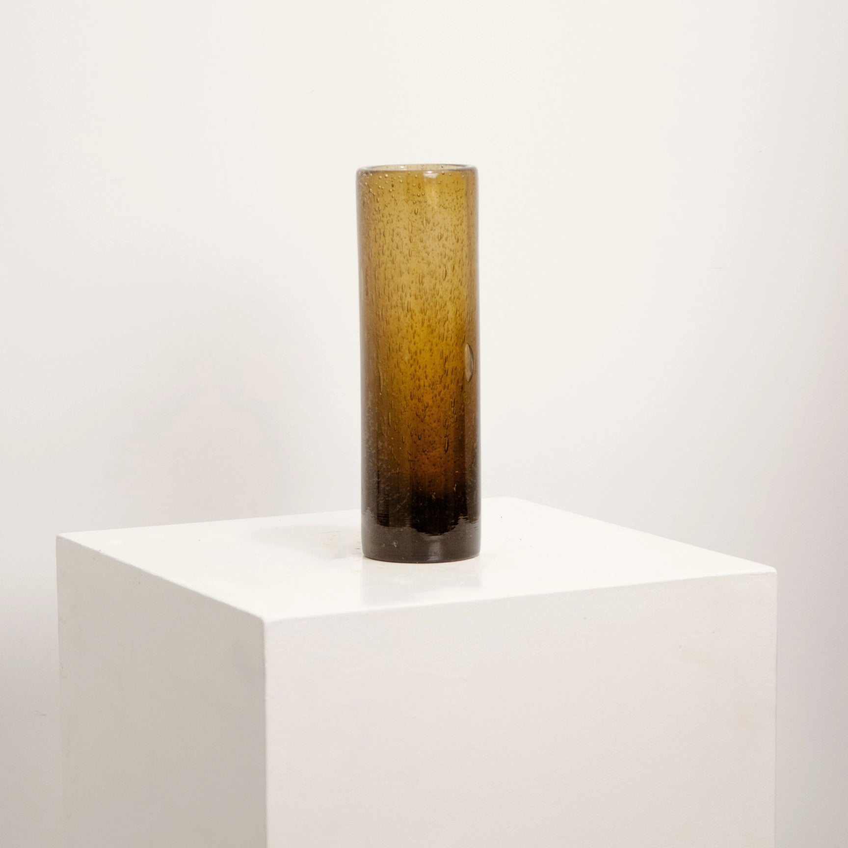 Vase Cylindre en Verre Bullé Ambré DEBEAULIEU