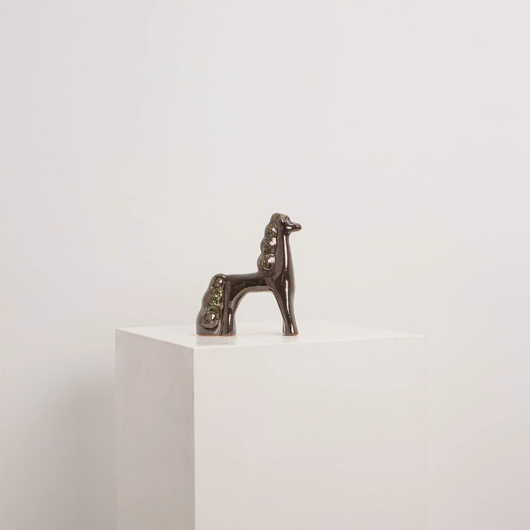 Chien Stylisé en Terre Cuite Émaillée DEBEAULIEU