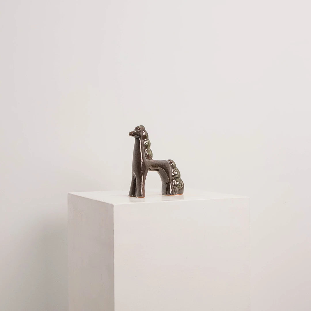 Chien Stylisé en Terre Cuite Émaillée DEBEAULIEU