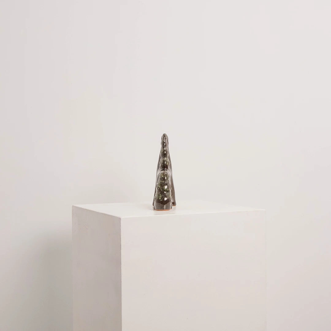 Chien Stylisé en Terre Cuite Émaillée DEBEAULIEU