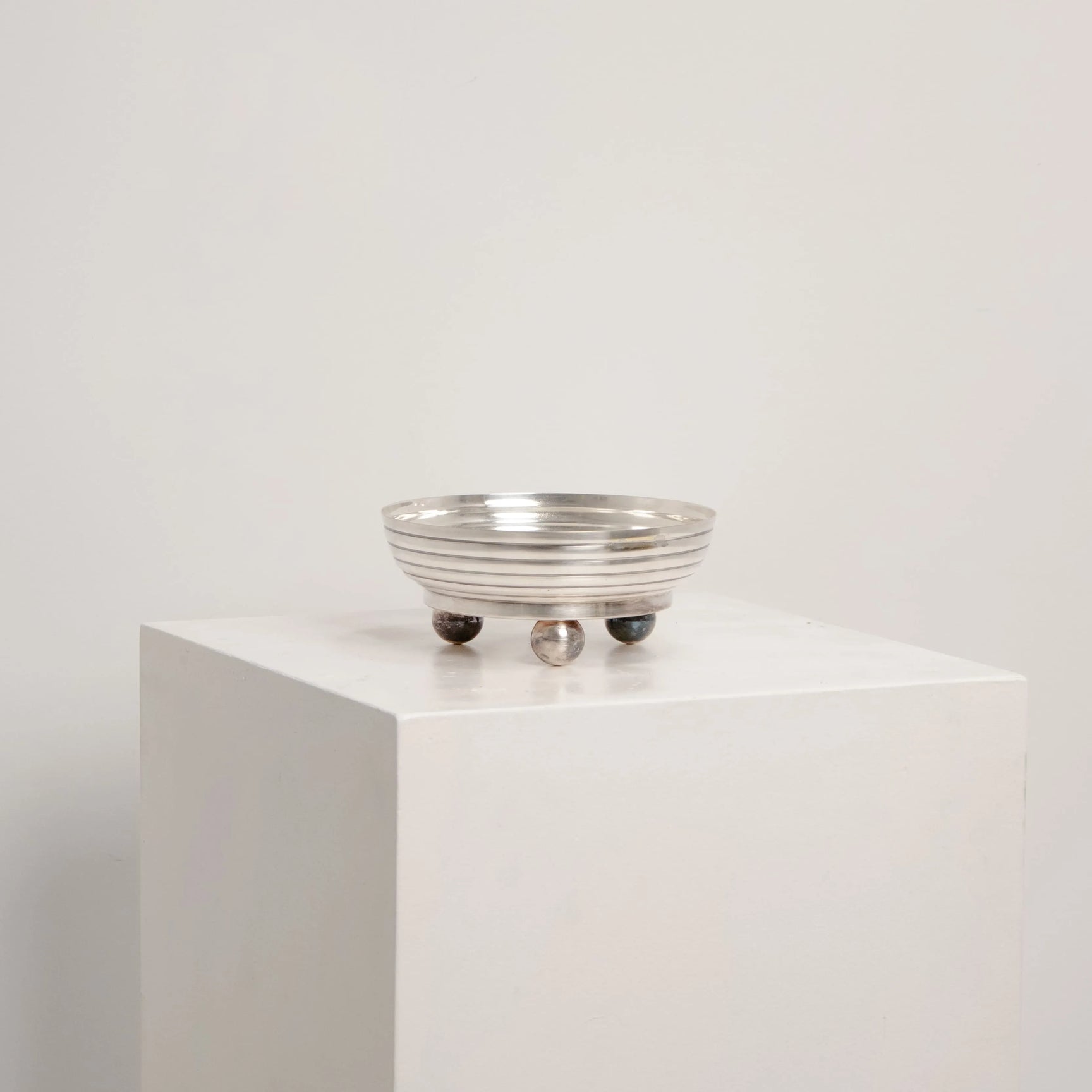 Coupelle Argentée Pieds Boules