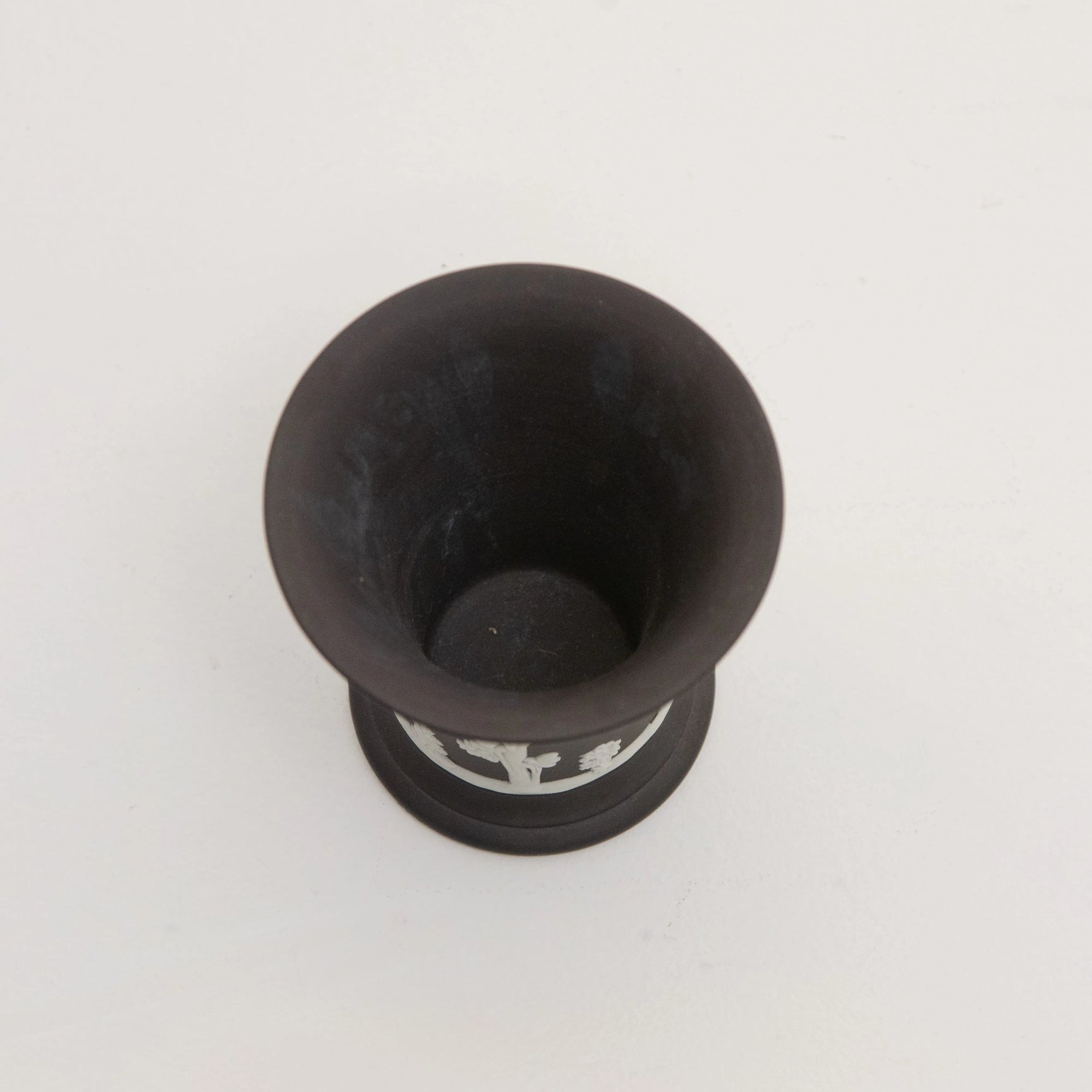 Petit Vase Wedgwood Noir