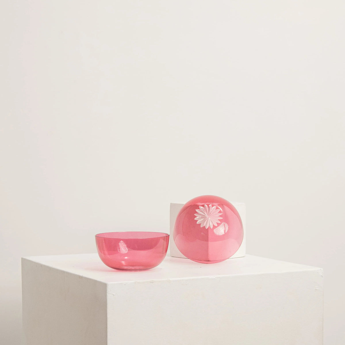 Petite Coupe en Verre Rose DEBEAULIEU