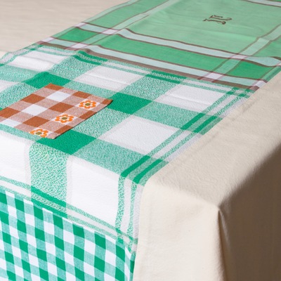 Nappe upcyclée écrue avec patchwork vert DEBEAULIEU PARIS