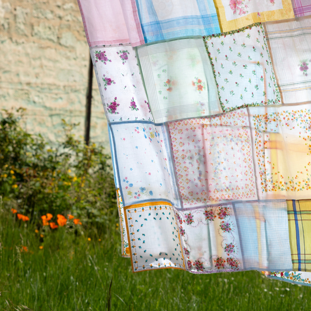 Nappe upcyclée patchwork floral coloré DEBEAULIEU PARIS