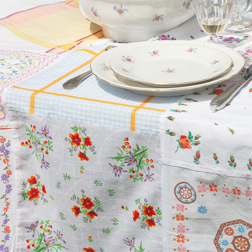 Nappe upcyclée patchwork floral coloré DEBEAULIEU PARIS
