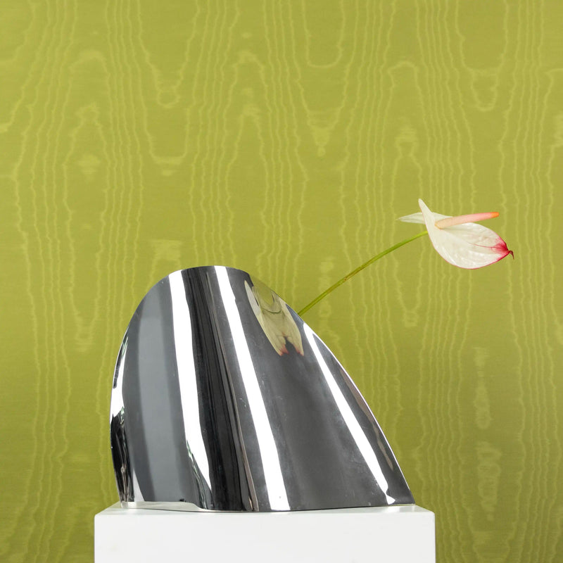 Vase Organique en Métal Poli DEBEAULIEU