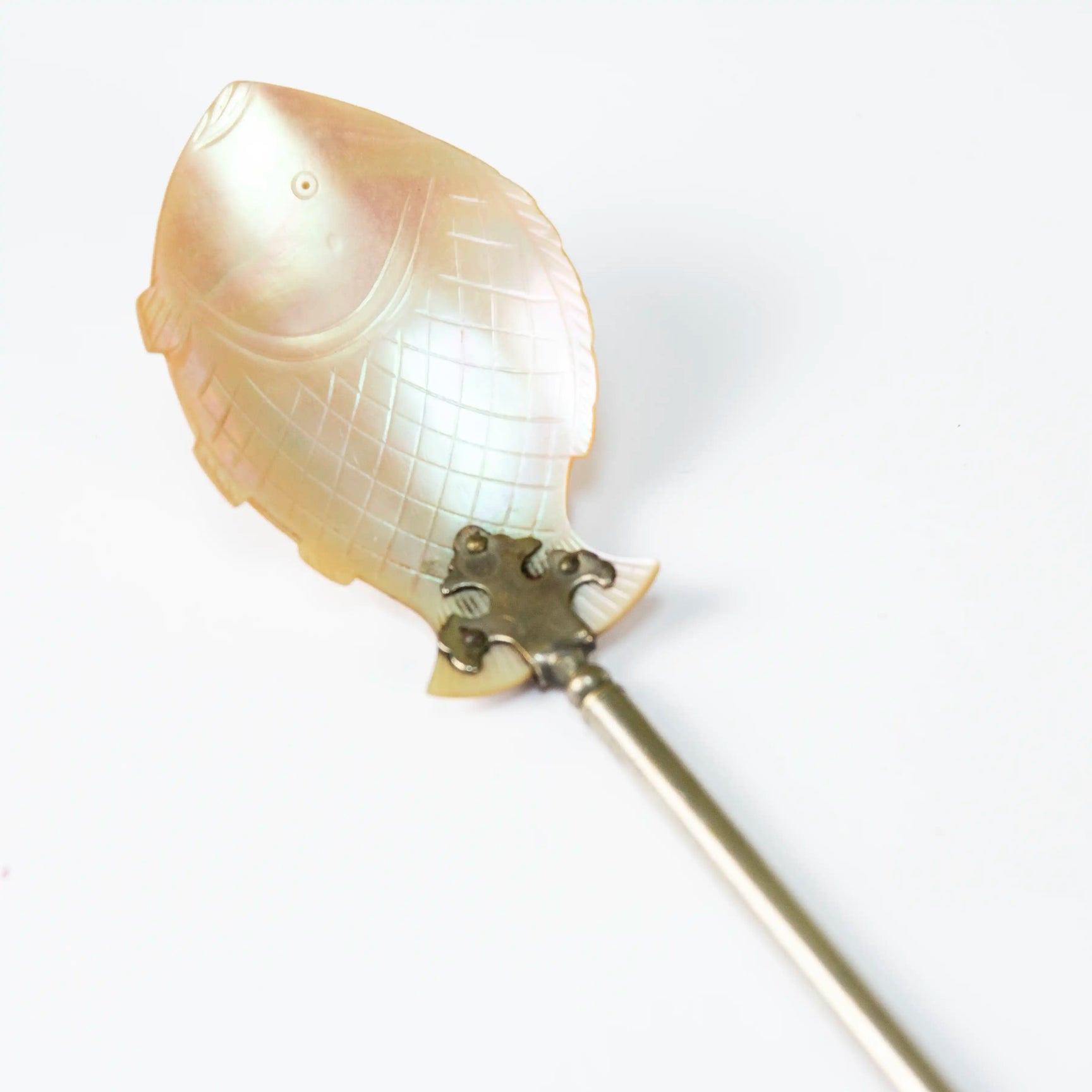 Cuillère de Service en Nacre Sculptée DEBEAULIEU