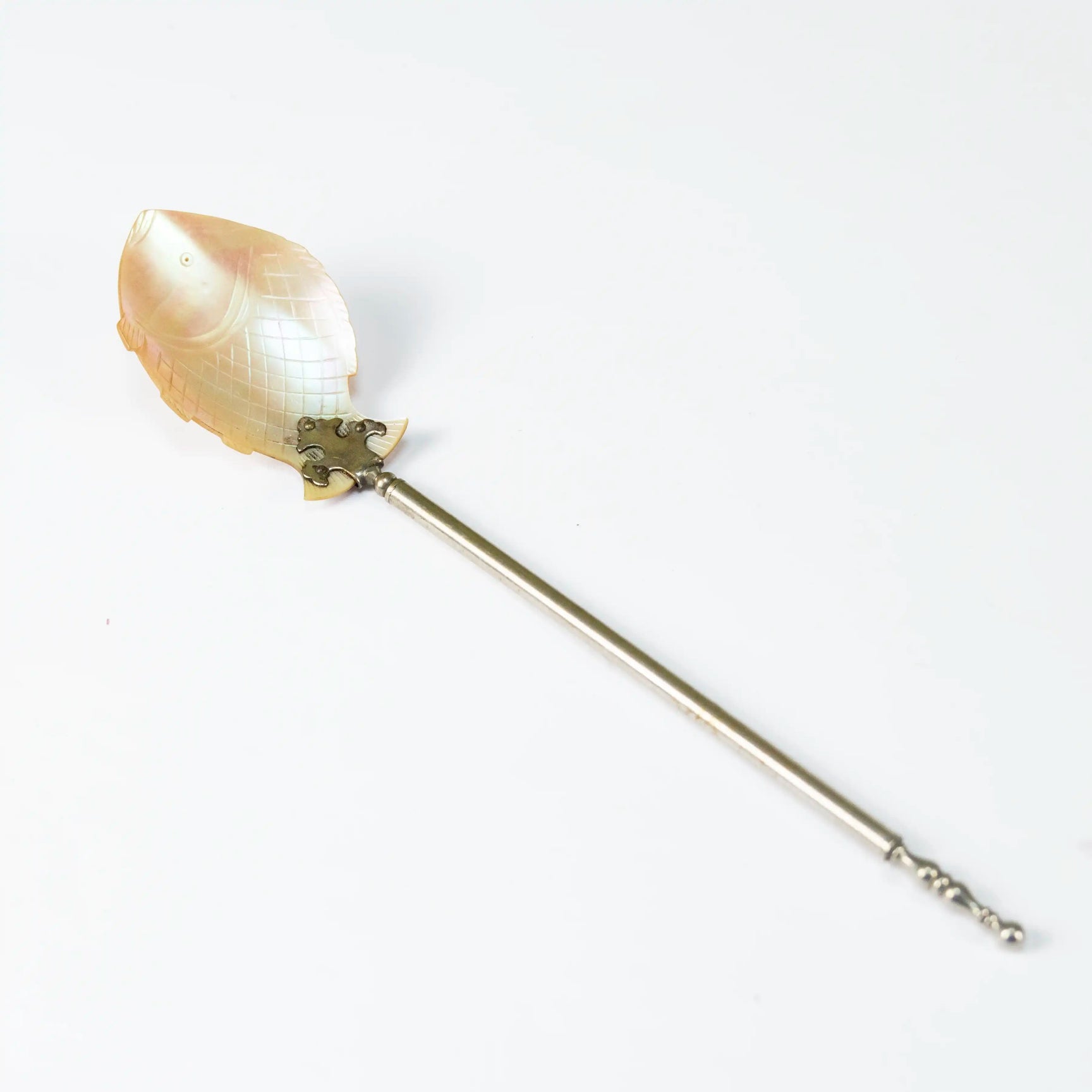 Cuillère de Service en Nacre Sculptée DEBEAULIEU