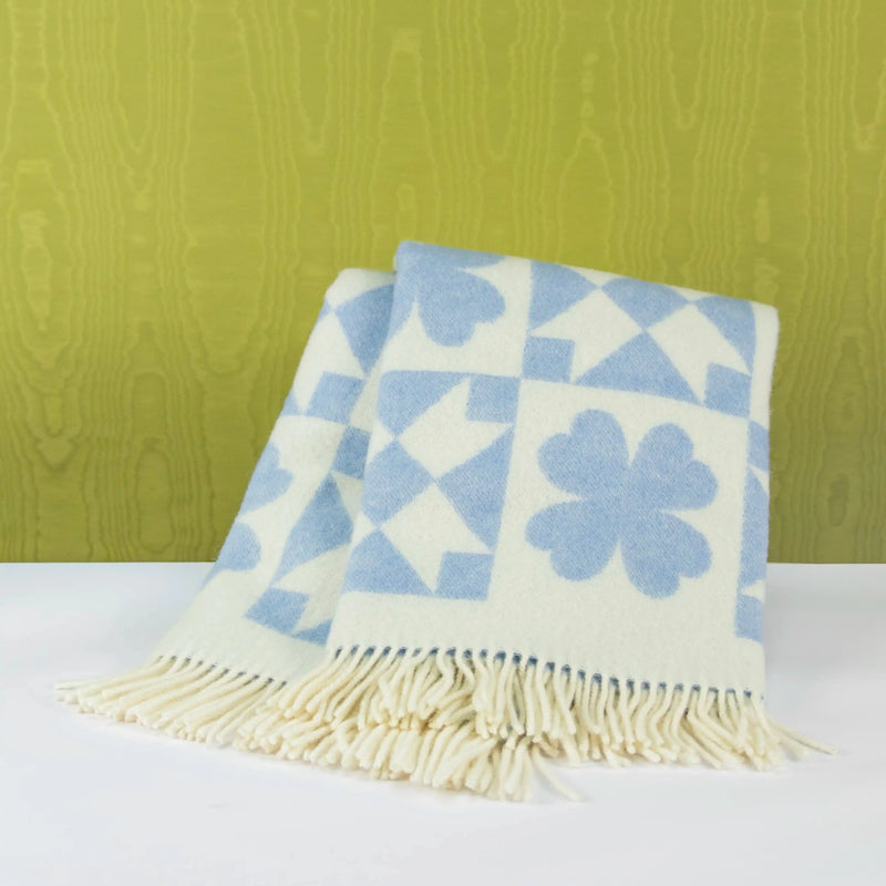 Plaid bleu ciel DEBEAULIEU