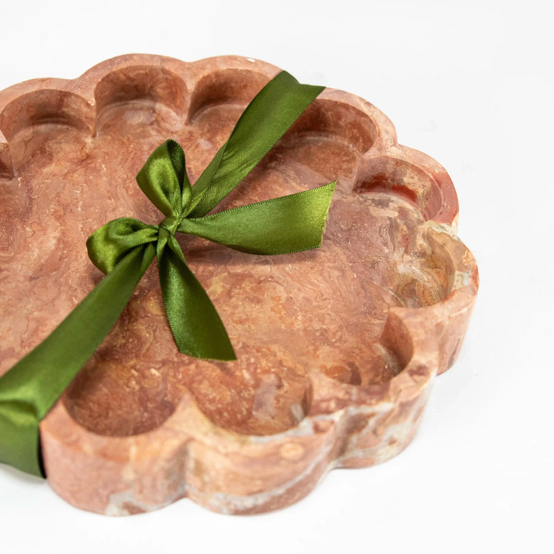 Coupe en marbre rose en forme de pétale Versmissen