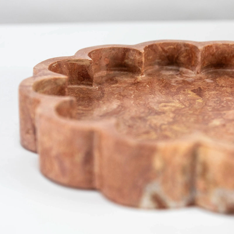 Coupe en marbre rose en forme de pétale Versmissen