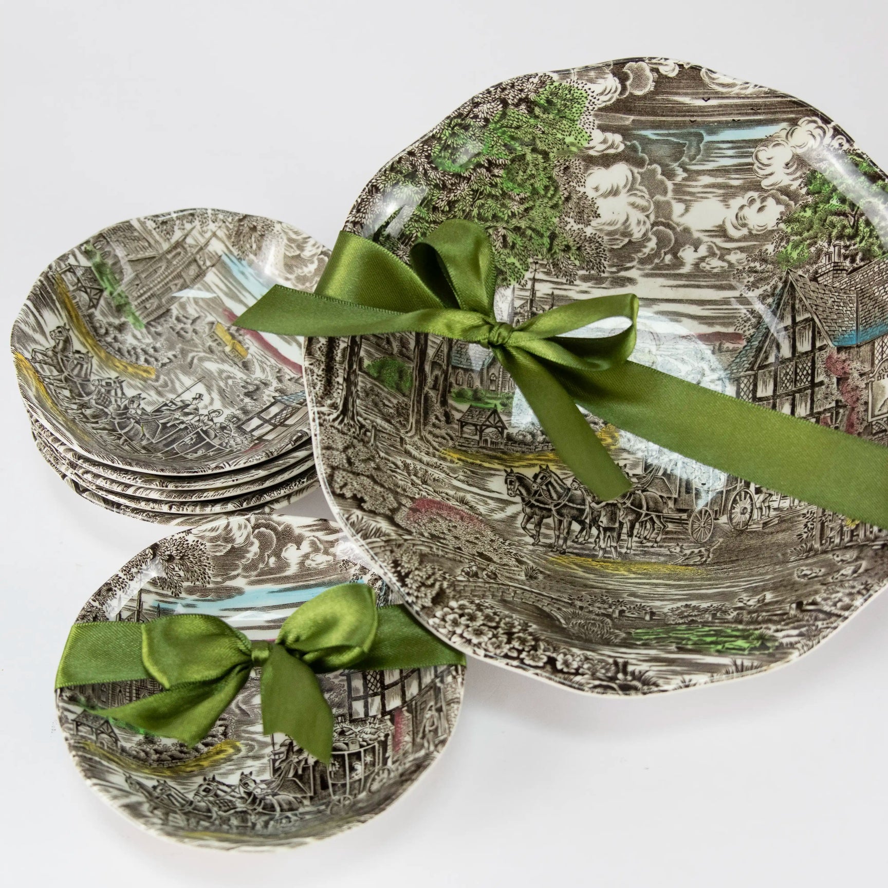 Service à Dessert et Bol Anglais Wedgwood Debeaulieu