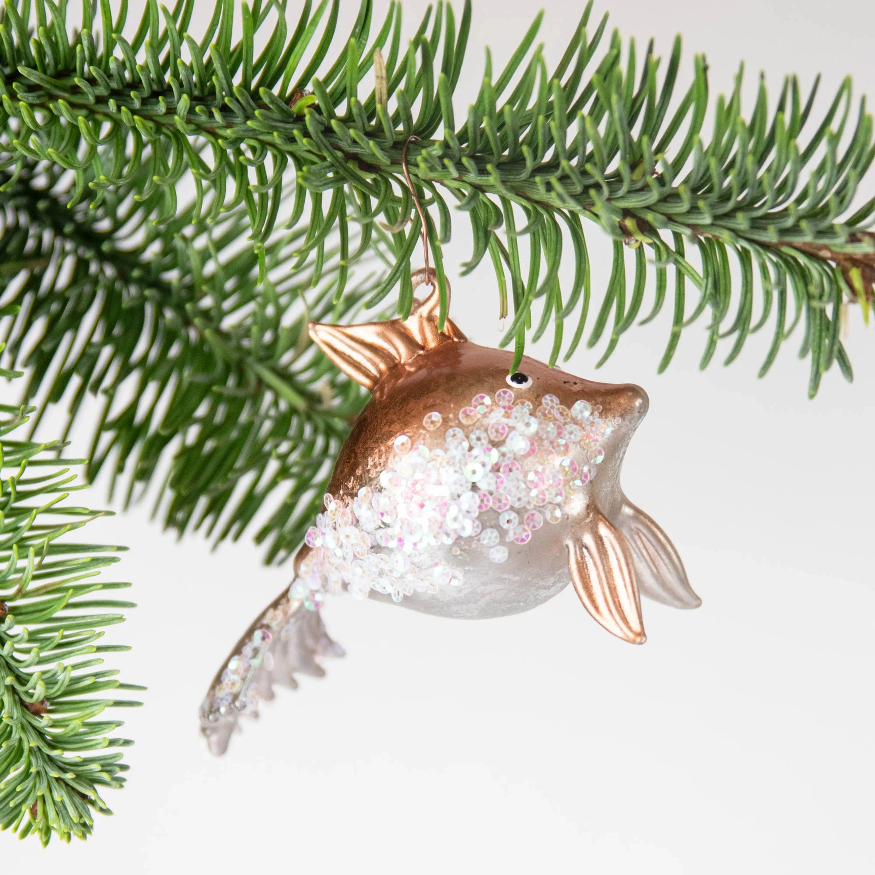 Ornement Poisson rose à perles Shishi