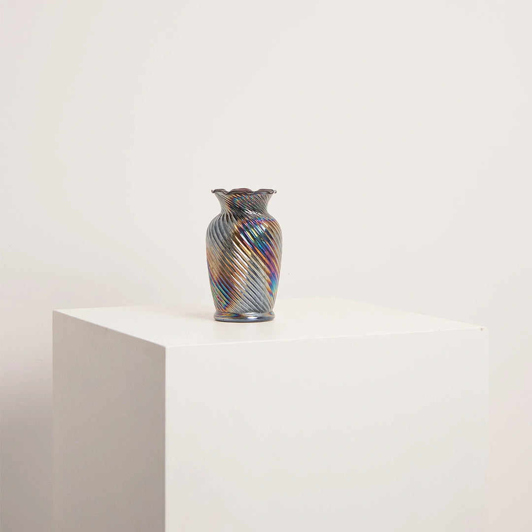 Petit Vase en Verre Irisé Torsadé DEBEAULIEU