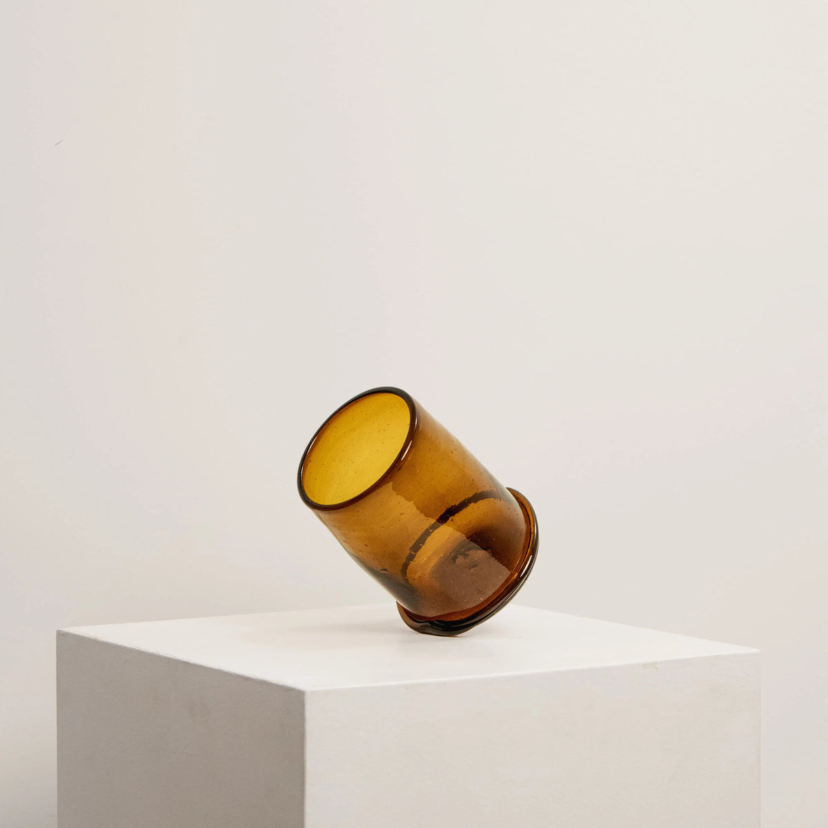 Vase Boudin Bas Ambre La Soufflerie