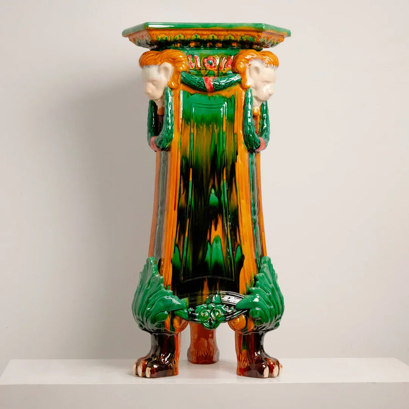 Stèle aux Lions en Céramique DEBEAULIEU