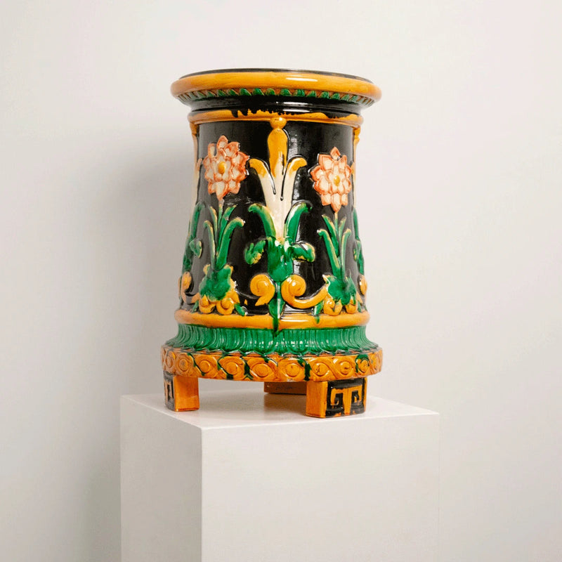 Stèle en Faïence Émaillée à Décor Floral DEBEAULIEU