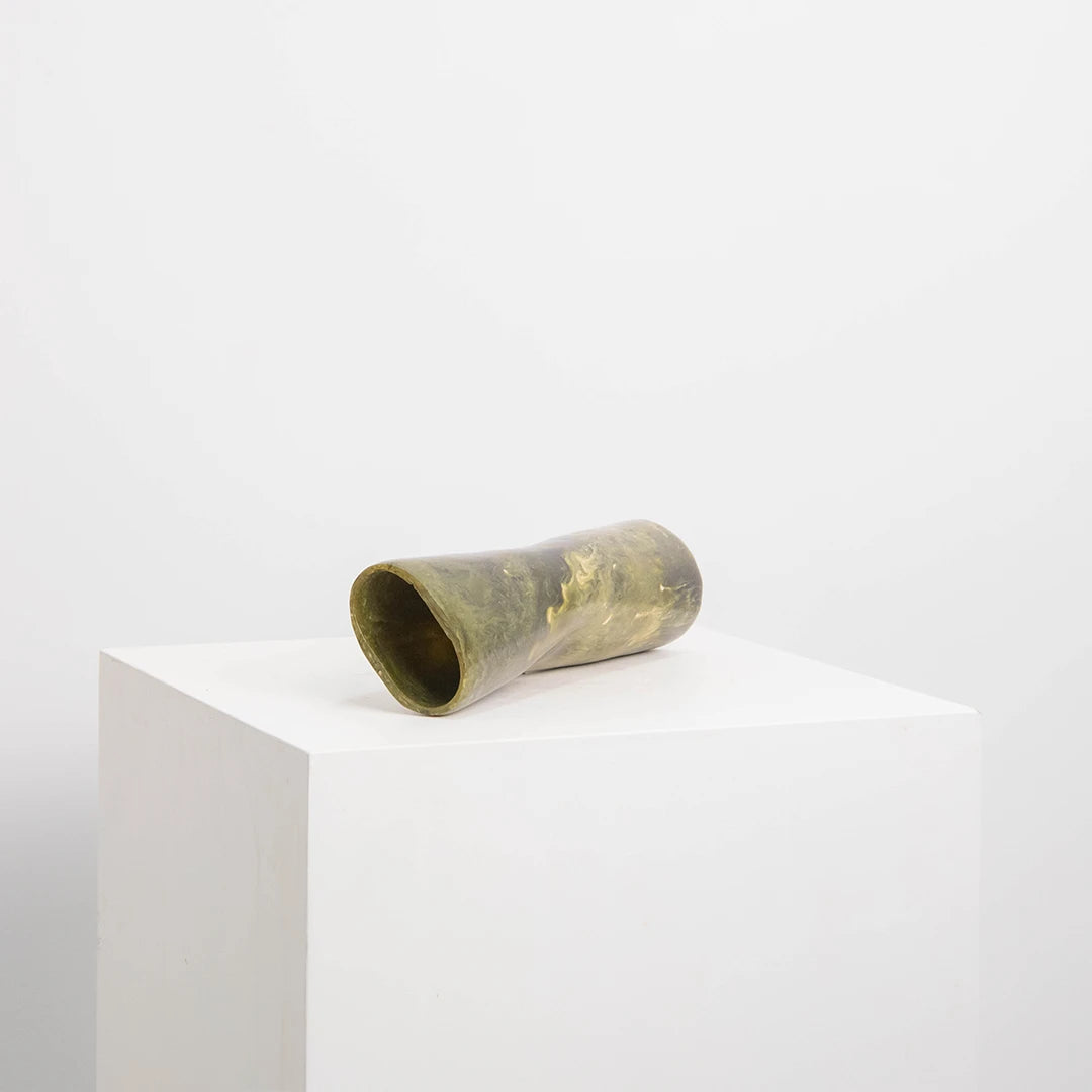 Vase Melu en Résine Verte BYBOO
