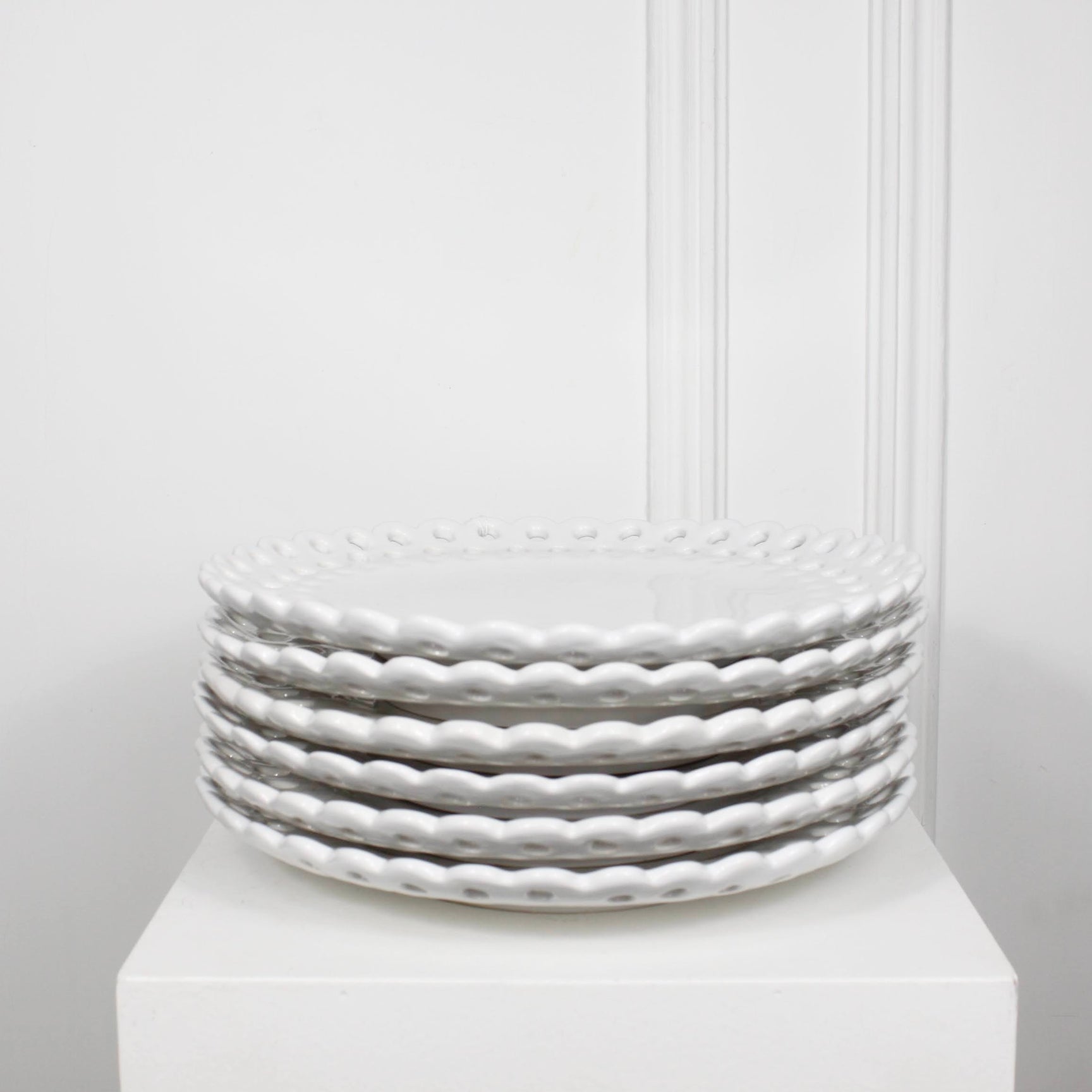 Assiettes en faience ajourée DEBEAULIEU PARIS