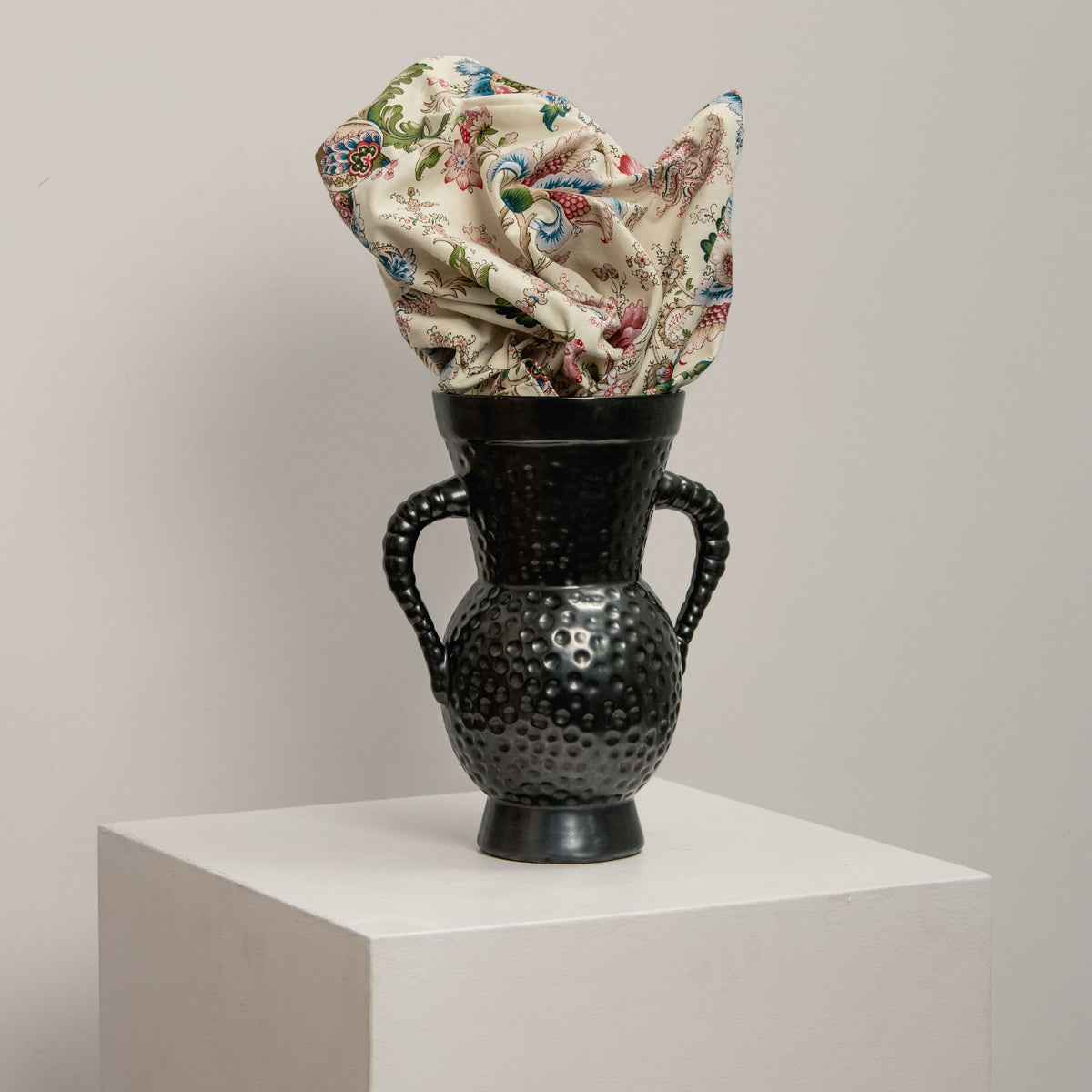 Vase Amphore Martelé Signé LETALLE DEBEAULIEU