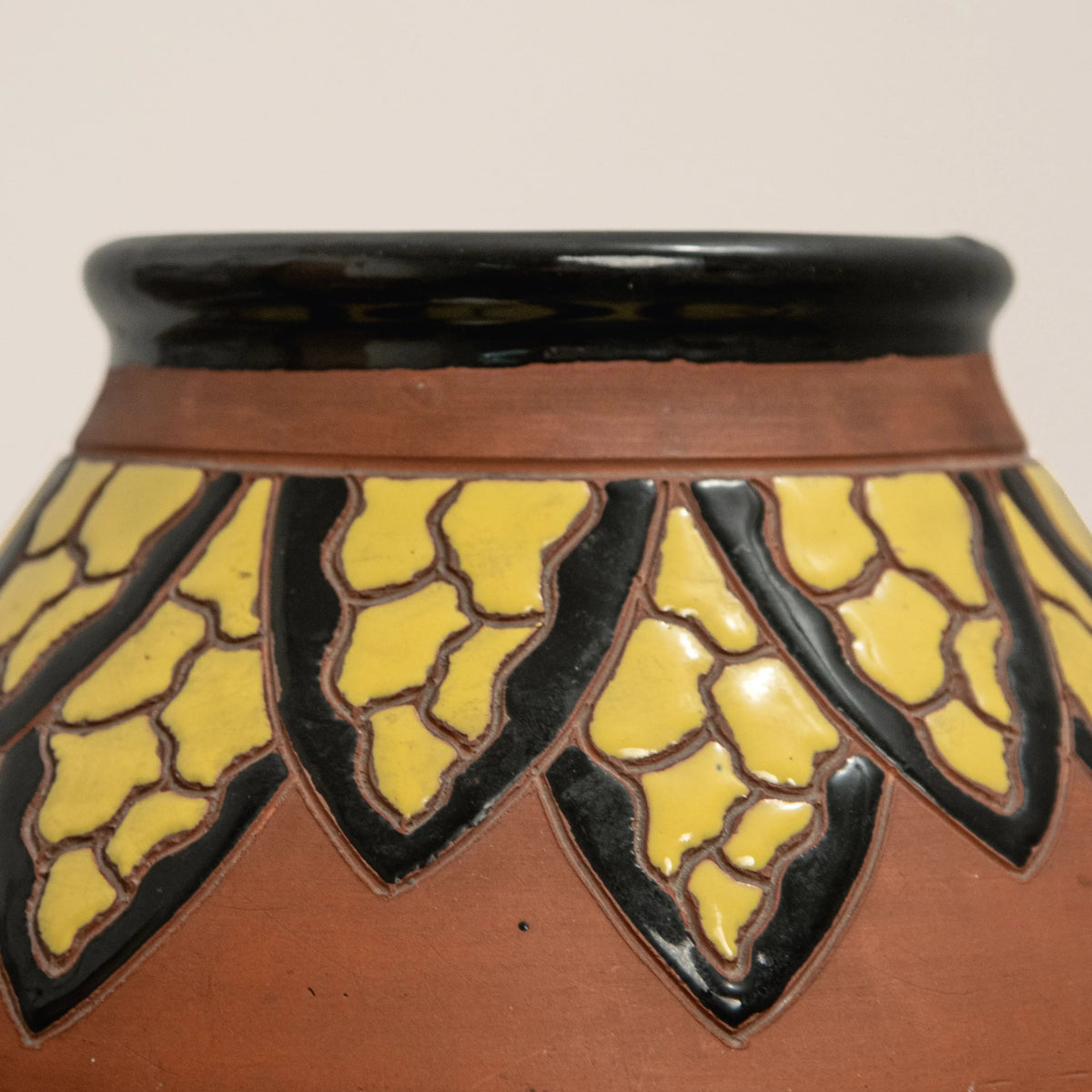 Vase en Terre Cuite Signé CAMART DEBEAULIEU